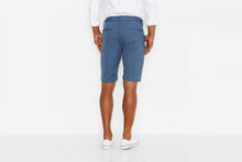 將圖片載入圖庫檢視器 Levi's Commuter 504 Regular Straight Shorts