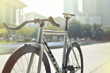 將圖片載入圖庫檢視器 Keirin Track Frameset
