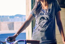 將圖片載入圖庫檢視器 Pure Fix 1940's Lady Tee